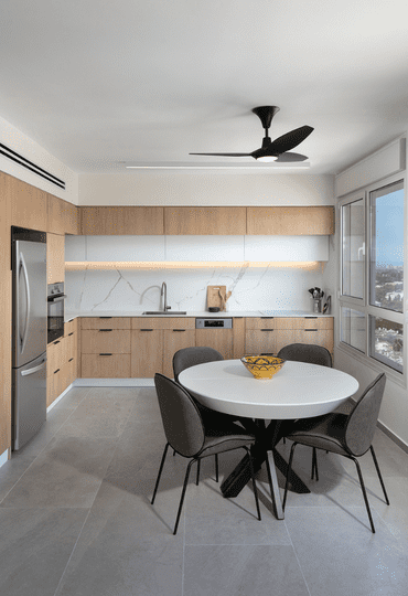 מה שנח לכם: 4 צורות לישיבה במטבח