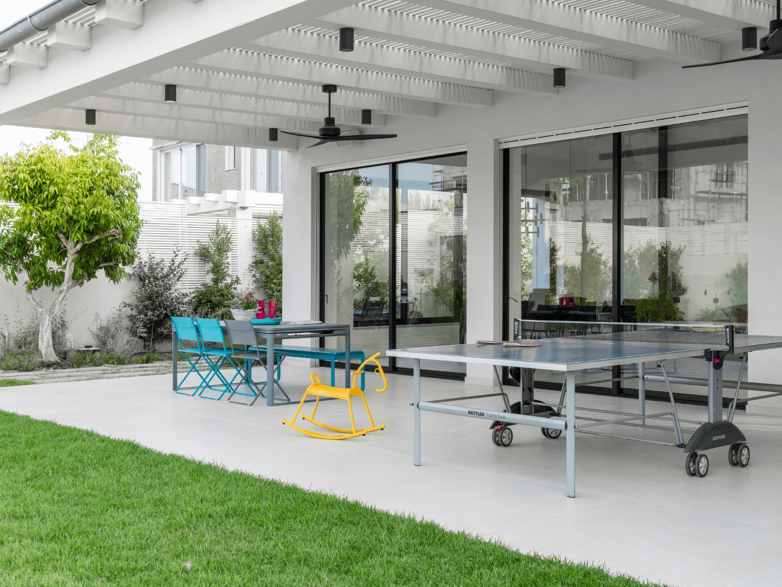 חצר בית פרטי