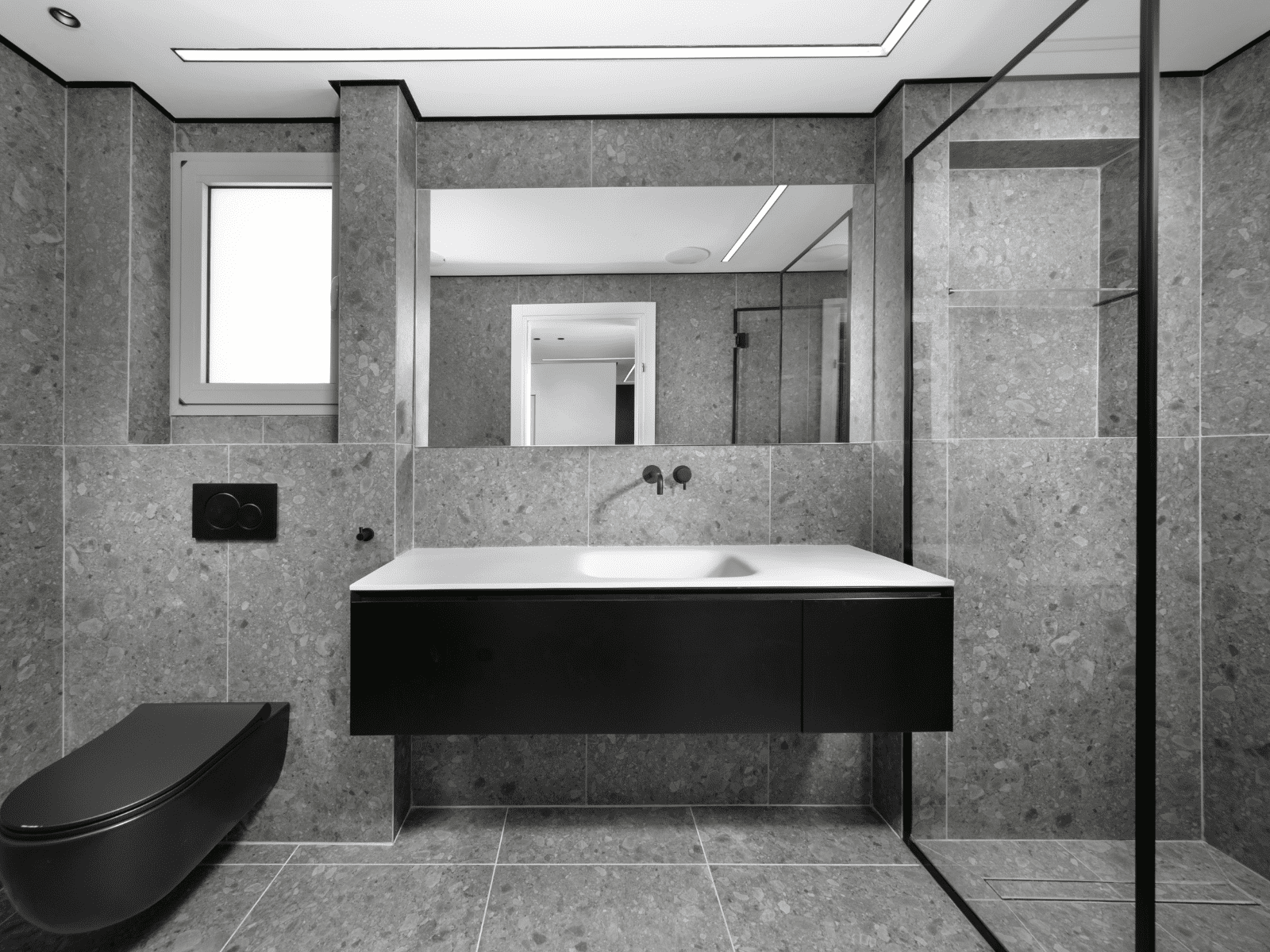 חדר רחצה אפור