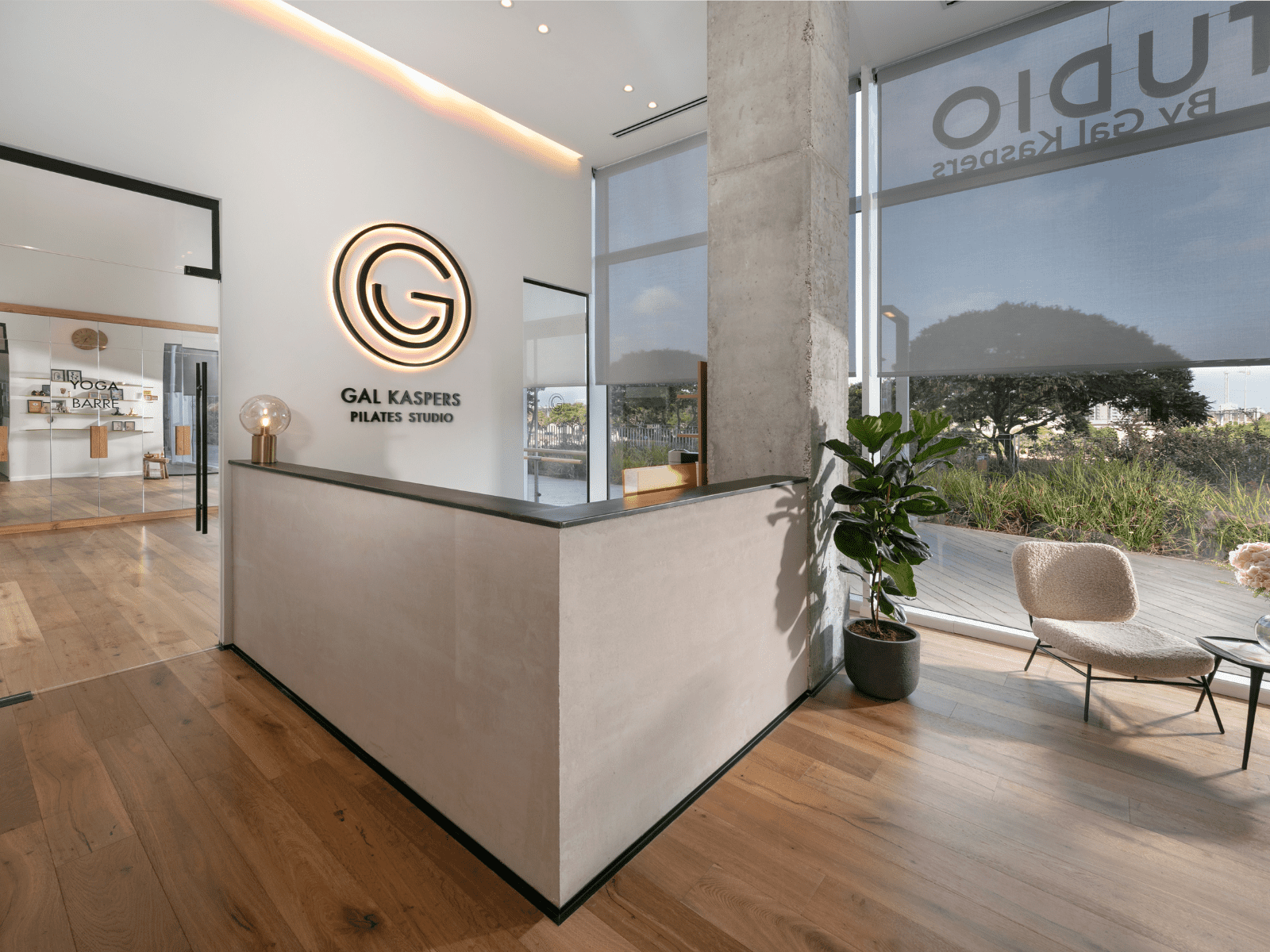 עמדת קבלה מכון פילאטיס