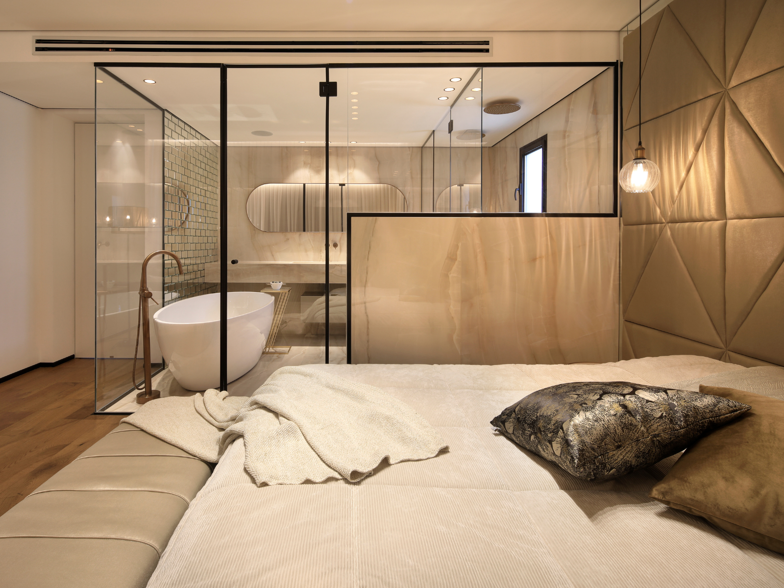 יוקרה ופרקטיקה