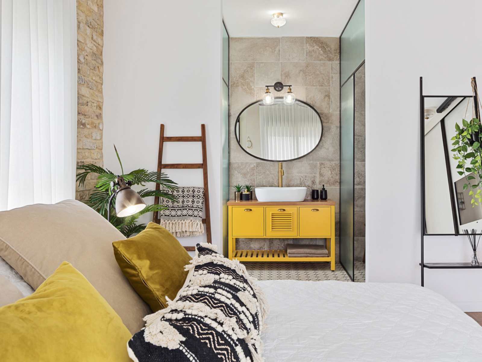 חדר רחצה פתוח למחצה