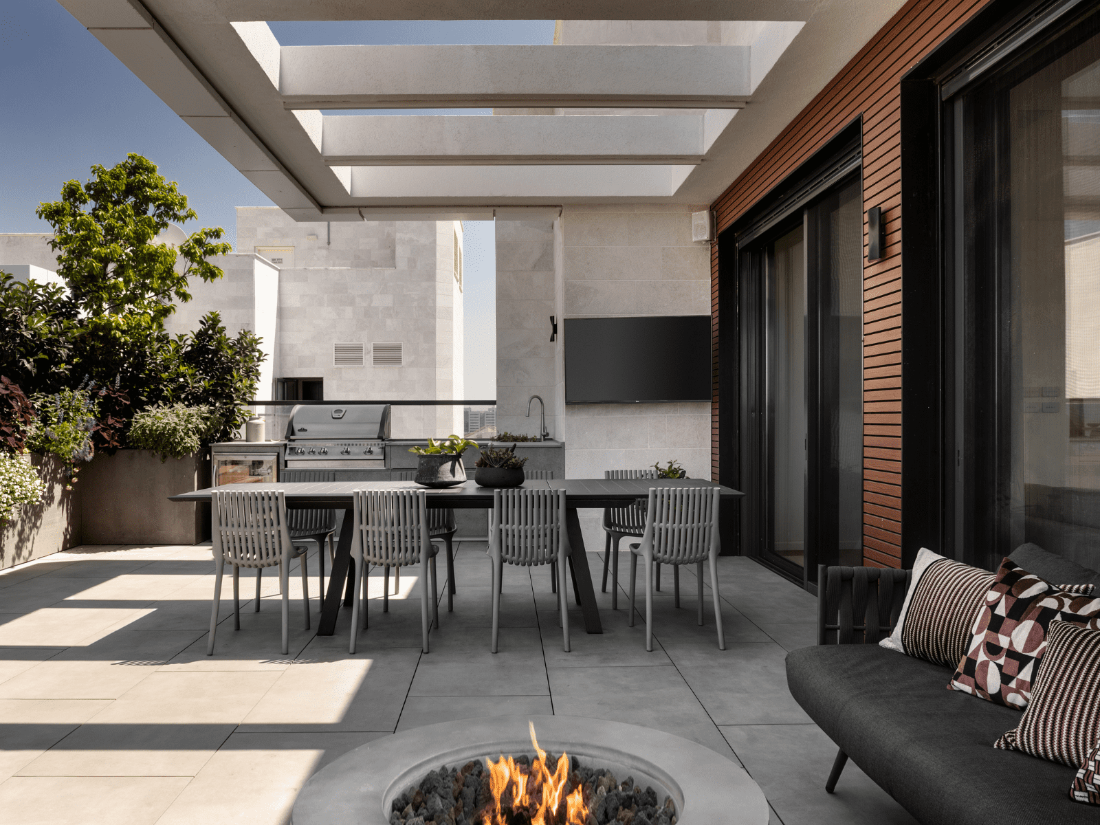 מרפסת מטופחת