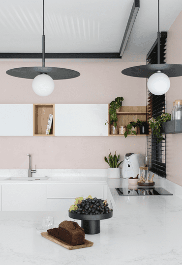 כל ילד קיבל חדר: רק להורים לא נשאר?