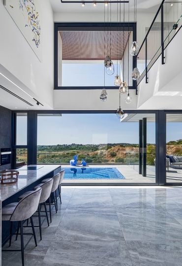 כדאי לראות: בית קוביות בין עיר לכפר