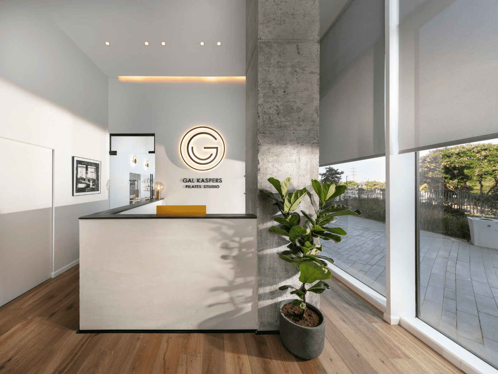 עמדת קבלה מכון פילאטיס