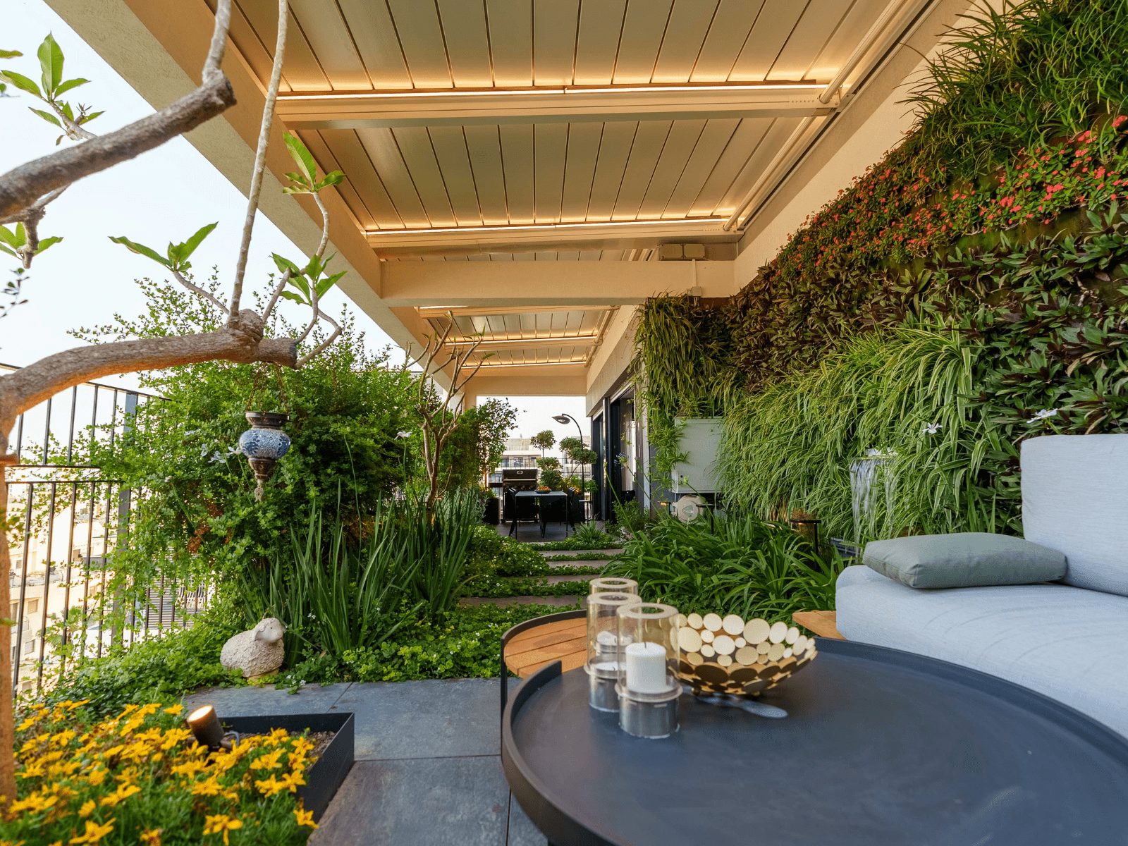 מרפסת מטופחת