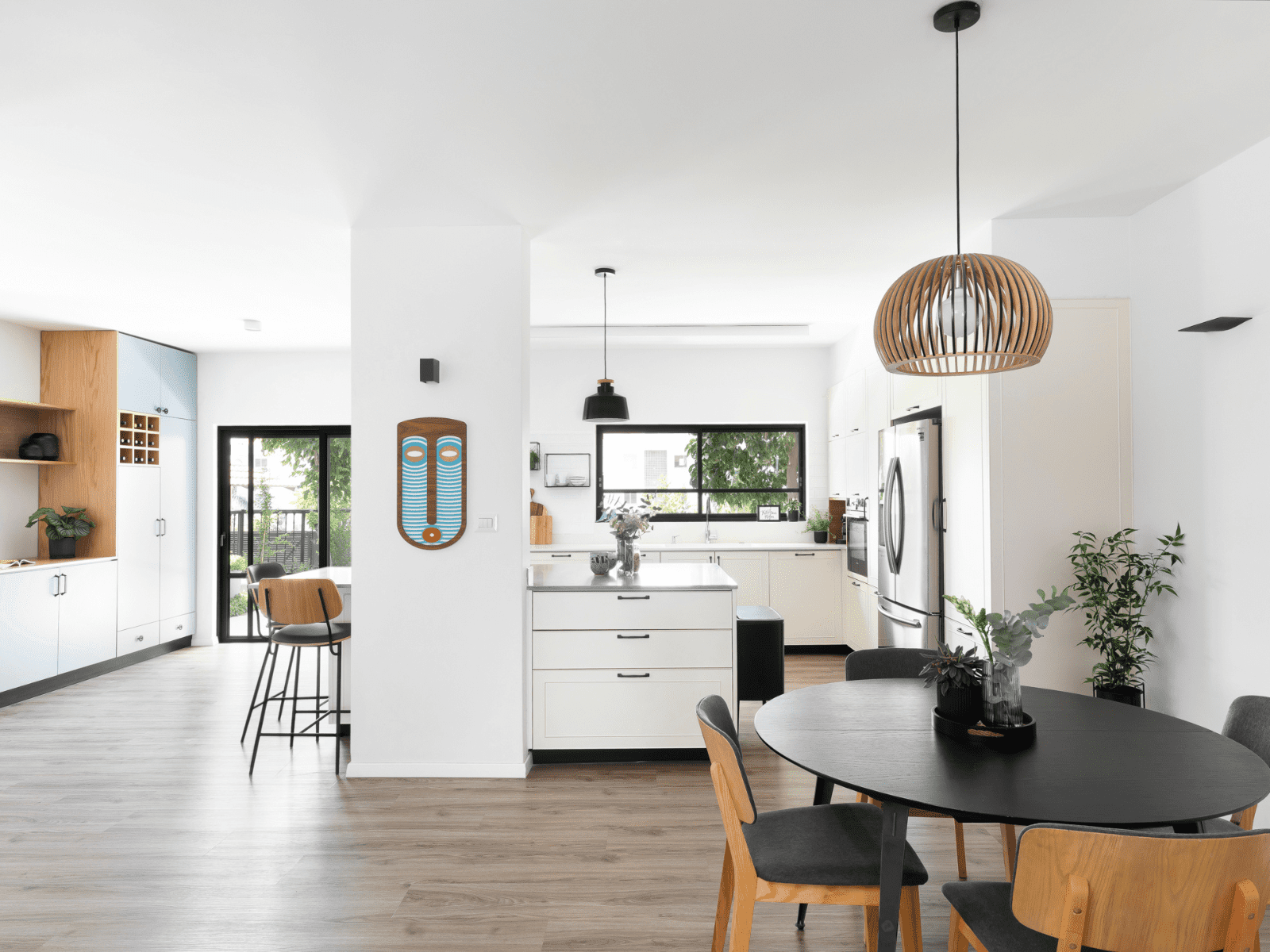 מטבח ופינת אוכל בבית ישן ששופץ