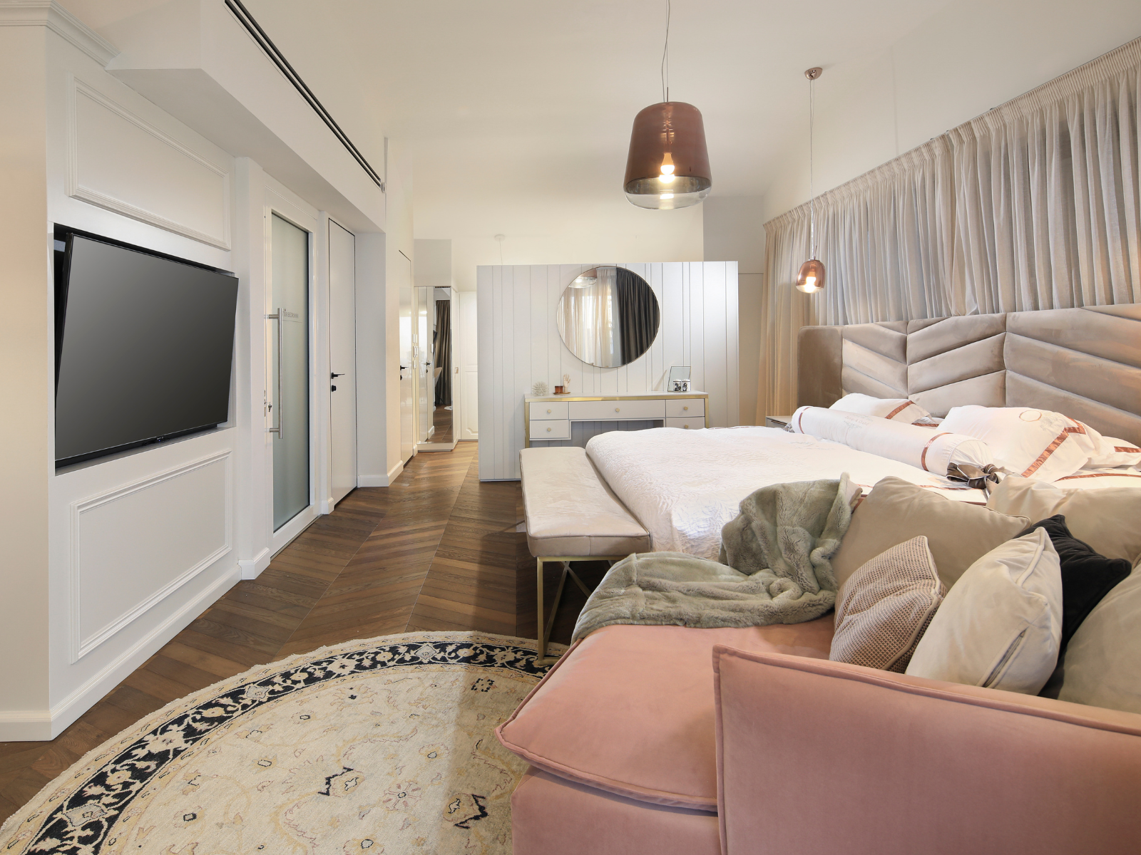 מאסטר שינה בעיצוב אלגנטי