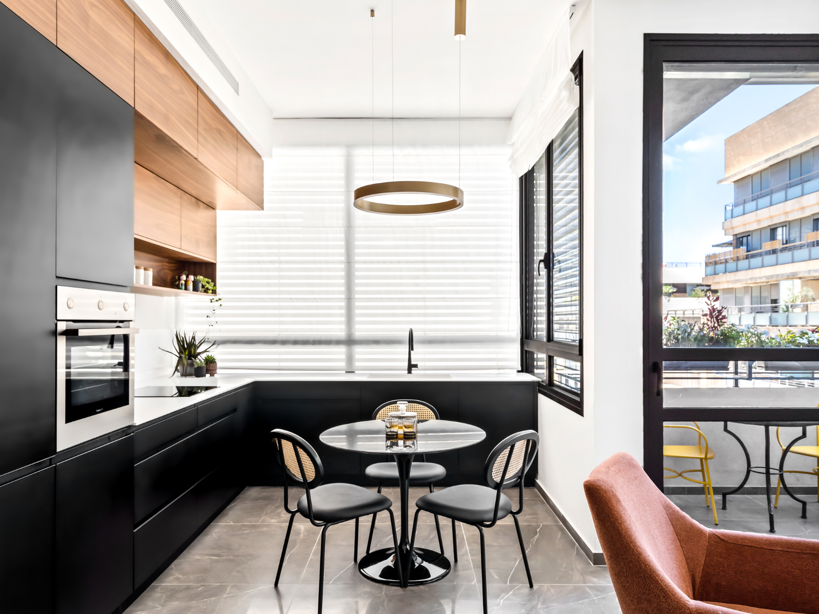 מטבח בדירת נופש בתל-אביב