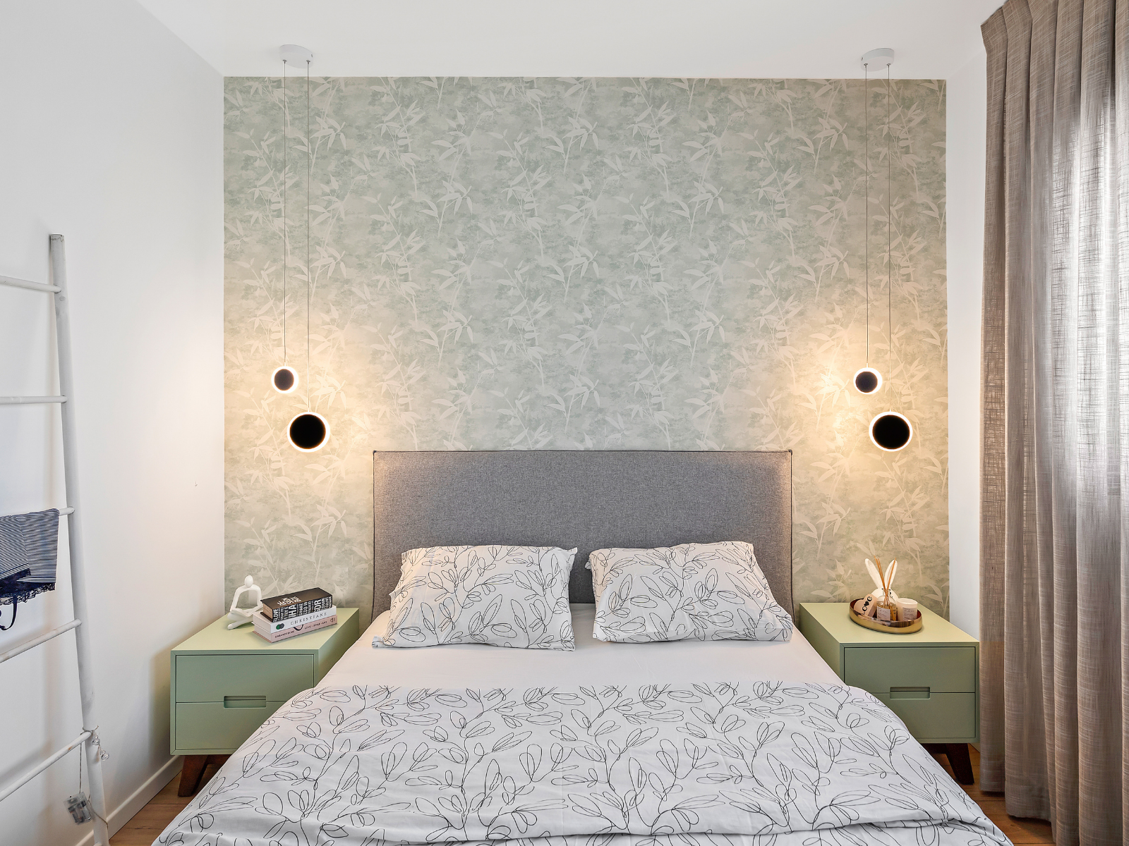 טפט בחדר שינה