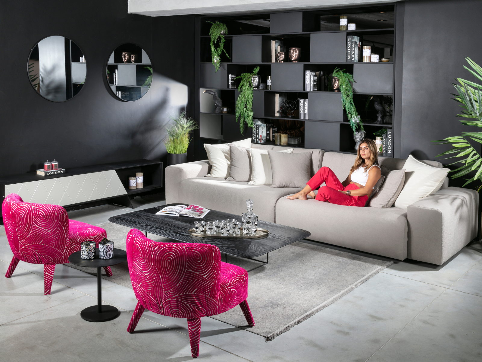 כורסה ורודה