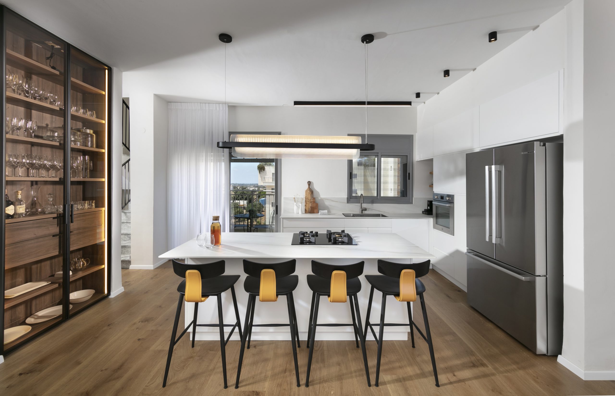 מטבח מודרני לבן