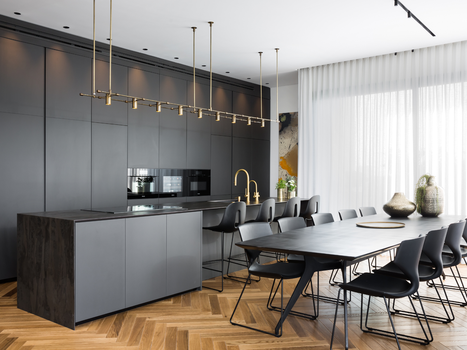 מטבח בצבע גרפיט