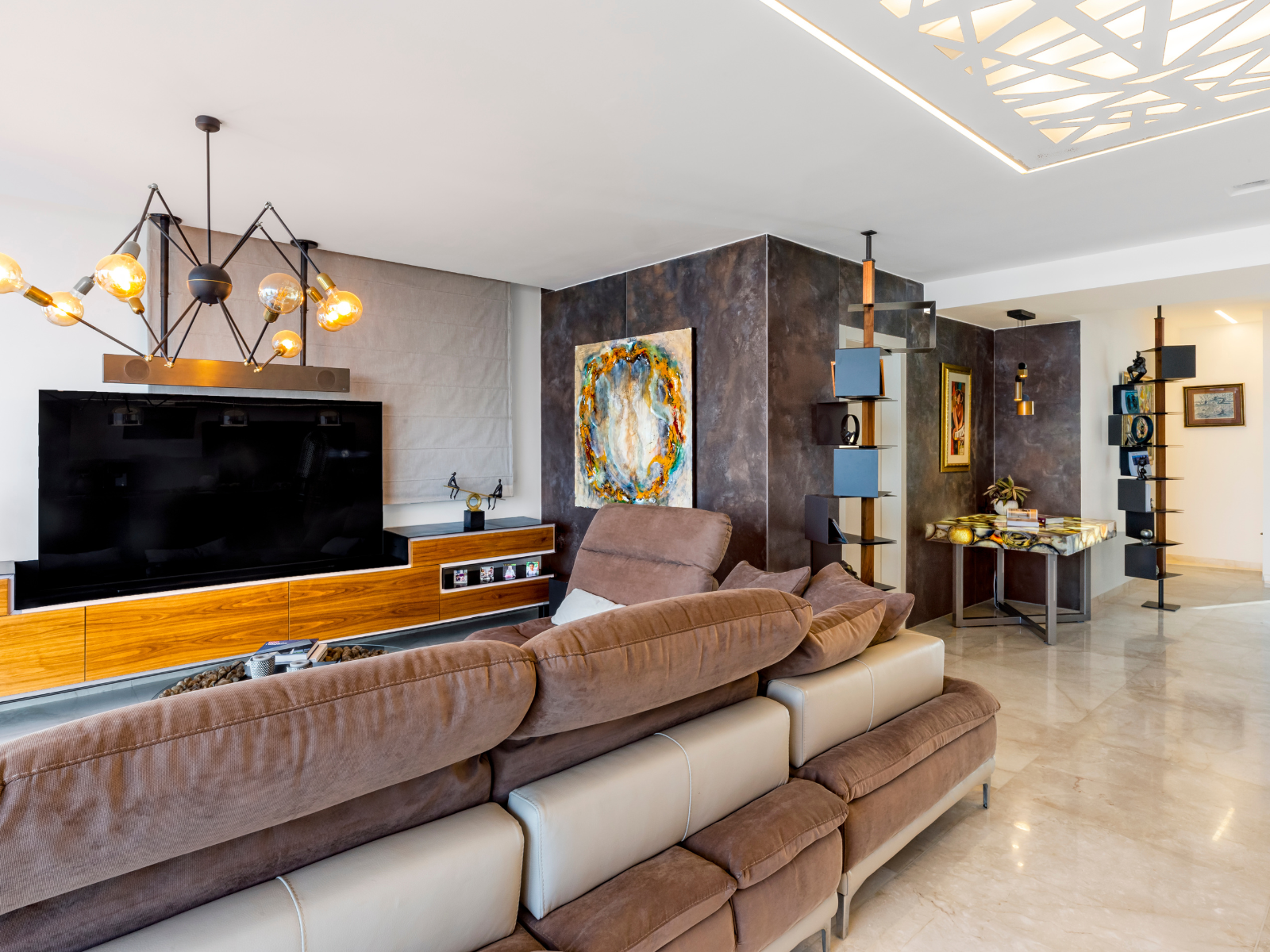 בסלון בדירה קטנה