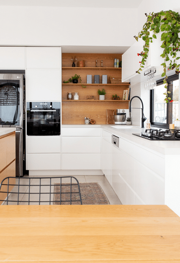 משהו טוב קורה במטבח: הצצה לעולמה של מעצבת המטבחים מעיין סופר