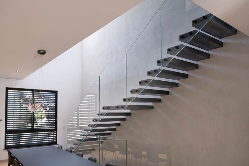 Livelo – מדרגות בטון מעוצבות