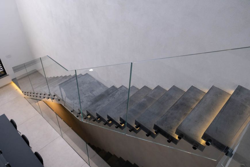 Livelo – מדרגות בטון מעוצבות