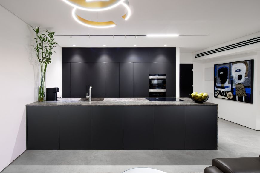 מטבח שחור, עיצוב: אלה סהר, צילום: ליאור אביטן