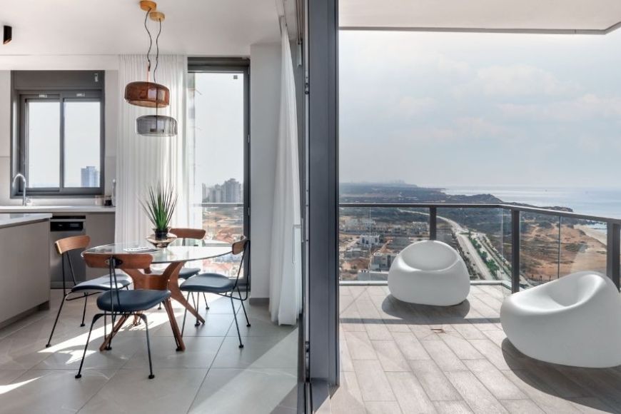 מרפסת צופה לים, עיצוב: טלי וייג