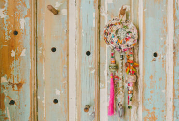 הקץ לקישוטי הנייר: קבלו עיטורי קיר מרהיבים שתוכלו להעביר מהבית לסוכה