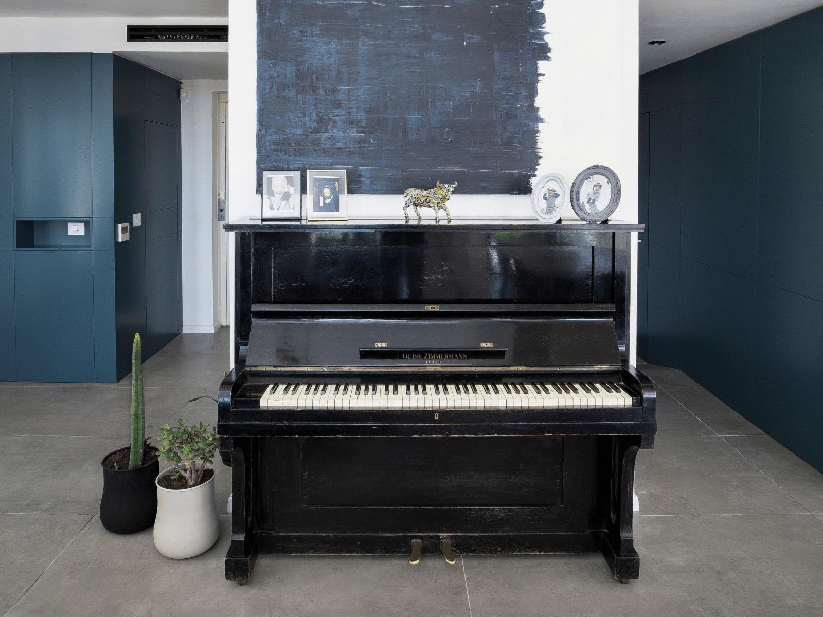 פסנתר בדירה