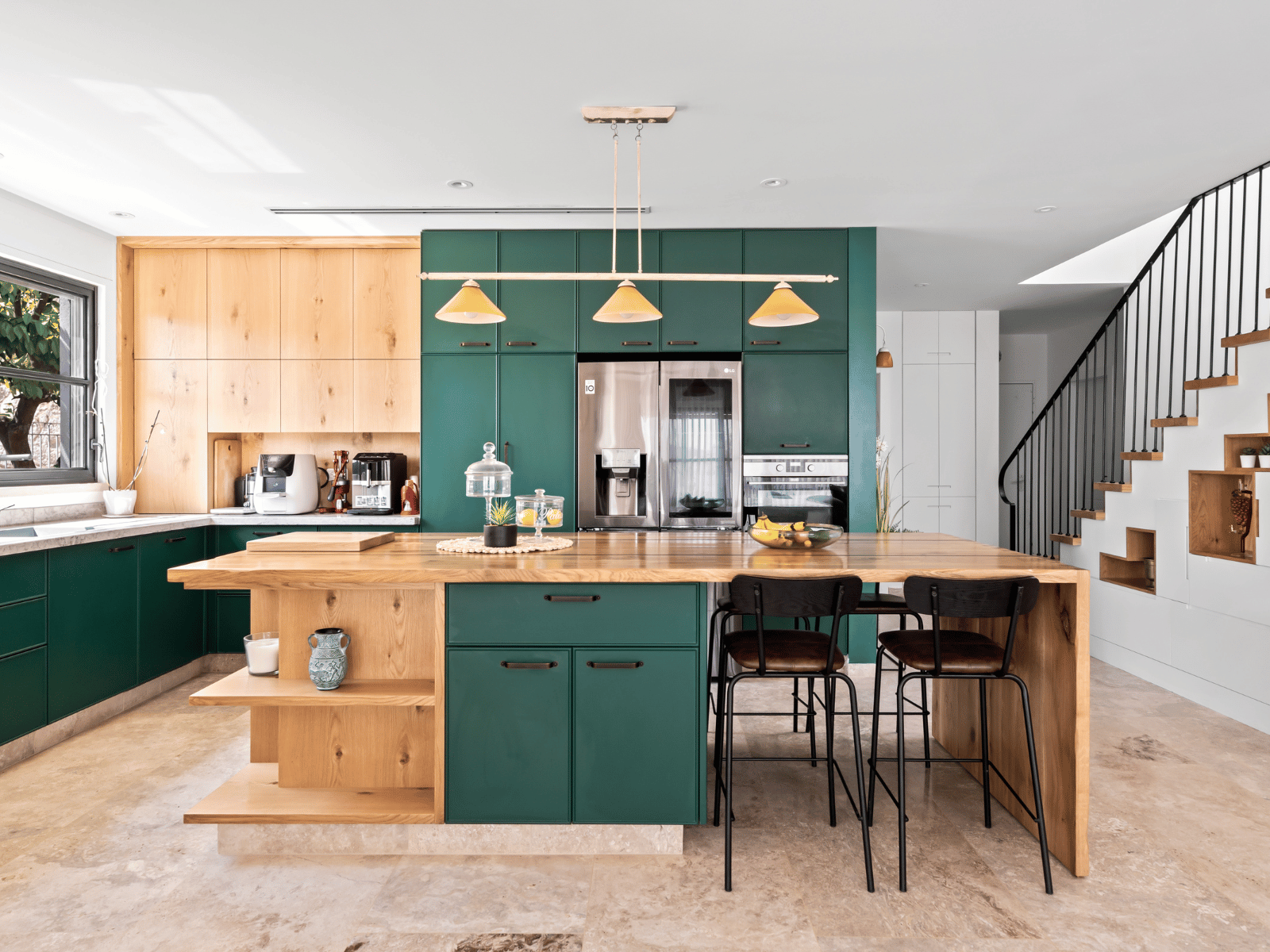 אי גדול במטבח