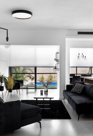 בלב הבית: במקום המטבח עוצבה סוויטת הורים מפנקת