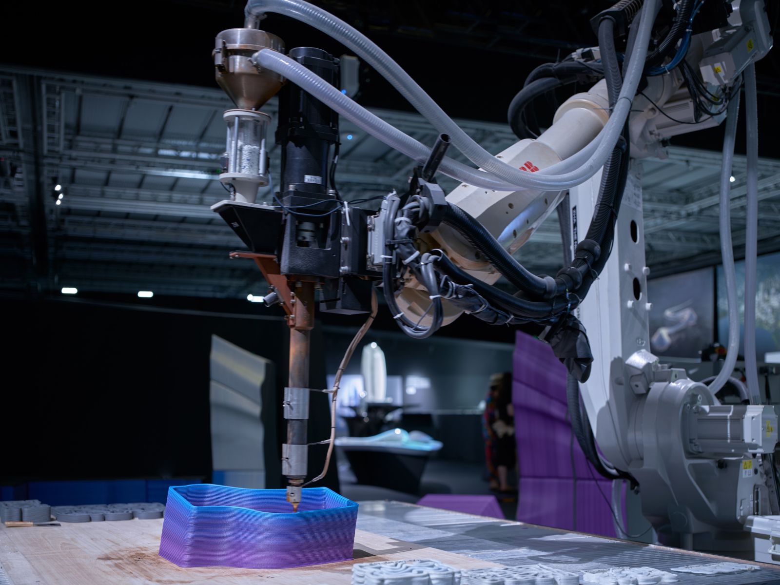 כלי עיצוב דיגיטליים חדשים, רובוטיקה, הדפסת תלת מימד, בינה מלאכותית ומציאות מדומה ZAH