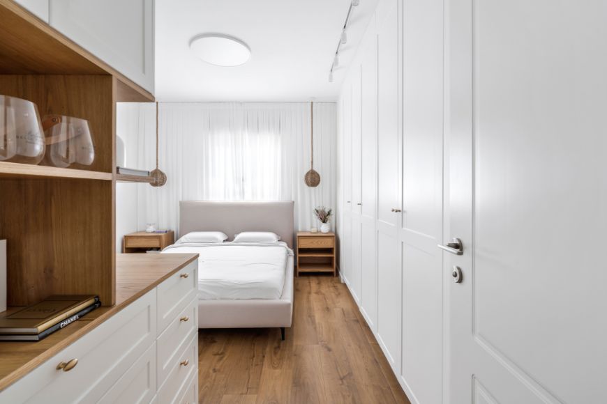 חדר שינה עץ ולבן, עיצוב: עינת אביב