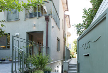 פנינה ירוקה בלב סואן: חיים חדשים לבית בשכונה תל אביבית ותיקה