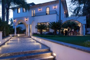 התעוררותה של האבן הטבעית: עיצוב מרהיב עם מוצרי אבן השוהם