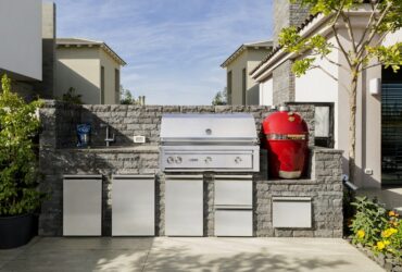 70 שנות עיצוב: גרילי גז, ריהוט ומטבחי חוץ שיהפכו אתכם למארחים המושלמים