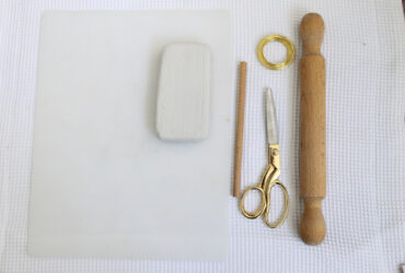 DIY: כך תפסלו כלי נוי בצורת קקטוס