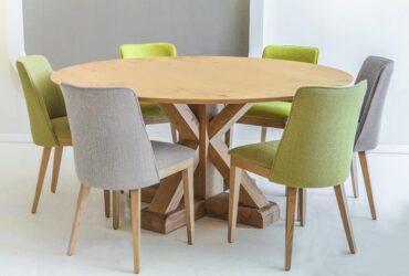 שיר של עץ ושל ברזל: עיצוב רהיטים אישיים לבית