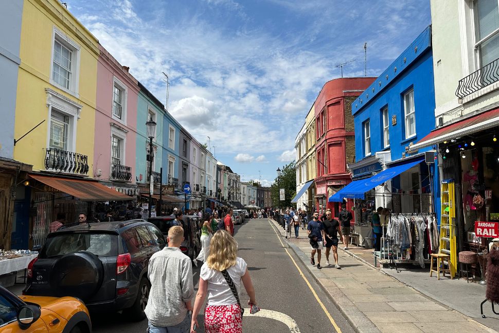 דרך פורטבלו היפהפיה כמו בתוך גלויה, דרך פורטבלו היפהפיה