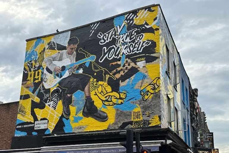 אדריכלות צבעונית בלונדון אדריכלות צבעונית בלונדון