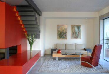 מה מסתתר שם למטה: פתרונות יצירתיים לחלל שמתחת למדרגות