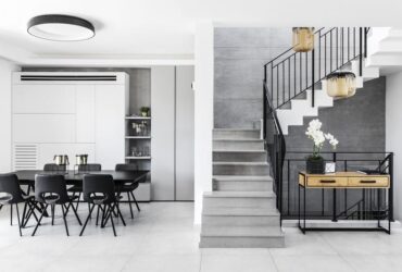 כשהמדרגות הן לב הבית