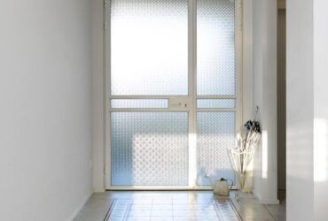 מהחוץ כלפי הפנים: בית שאוהב את הנוף סביבו