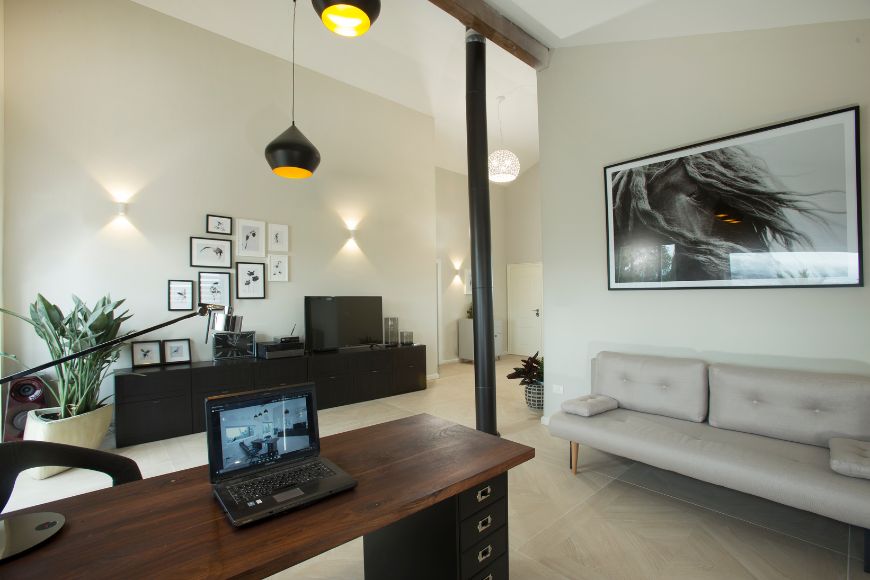 פינת עבודה בסלון,