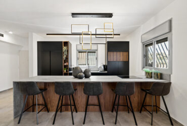 דירת גן בדימונה עם לוק של גורד שחקים