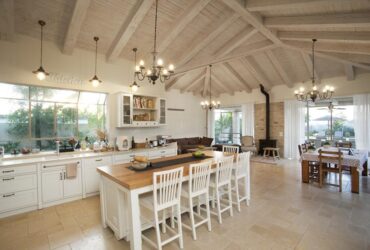 הלילה הזה כולו לבן: 5 פריטים צחים המשדרים רומנטיקה כפרית