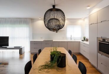 בדיוק מה שכולם רוצים: שיפוץ טריפלקס עבור משפחה צעירה וטרנדית