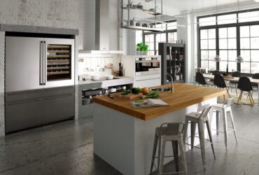 ראש בראש: מה עדיף מטבח עץ או נירוסטה?