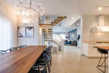 כל חדר אחר: גני תקווה במודרנה