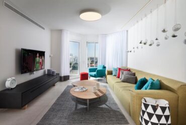 ססגונית במפתיע: שיפוץ דירה בשכונת רוממה בחיפה