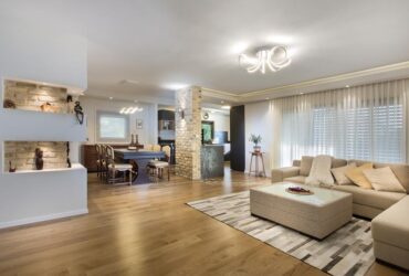 מהפך בדירת פנסיונרים: יוקרתית כמו מלון חמימה כמו בית