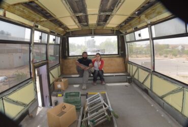 המצאת הגלגל: הזוג שהפך אוטובוס לבית