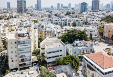 לובשת לבן: תל אביב חוגגת 100 שנות באוהאוס